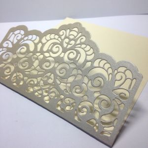 Baza kartki - zaproszenia LACE 13x13,5cm metallic beige-cream (kart.220gr) - 1 szt