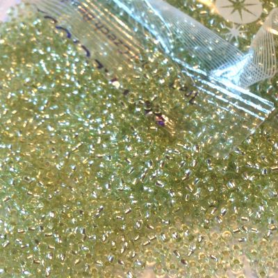 Rocaille 11/0 Czech seed beads - Silver Lined Pistachio - 10 gram