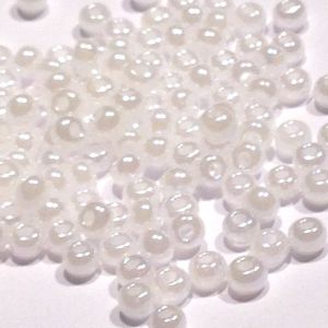 Rocaille 5/0 Czech seed beads - Opaque Sfinx White  col. 57102 - 50 gram