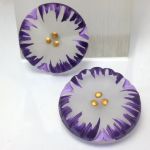 Guzik szklany 36mm FLOWER ice crystal/violet - 1 szt