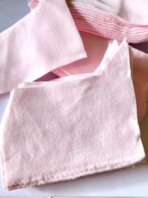 Tkanina POLAR baby pink - ( kawałki ) 19-22 cm x15-20 cm - 3 szt
